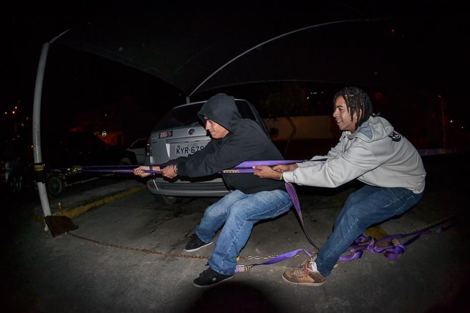 Júlio e Bruno esticando o Slak